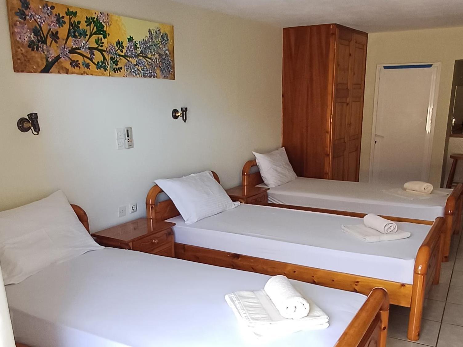 Flora Studios Corfu - Adults Only Μπενίτσες Εξωτερικό φωτογραφία